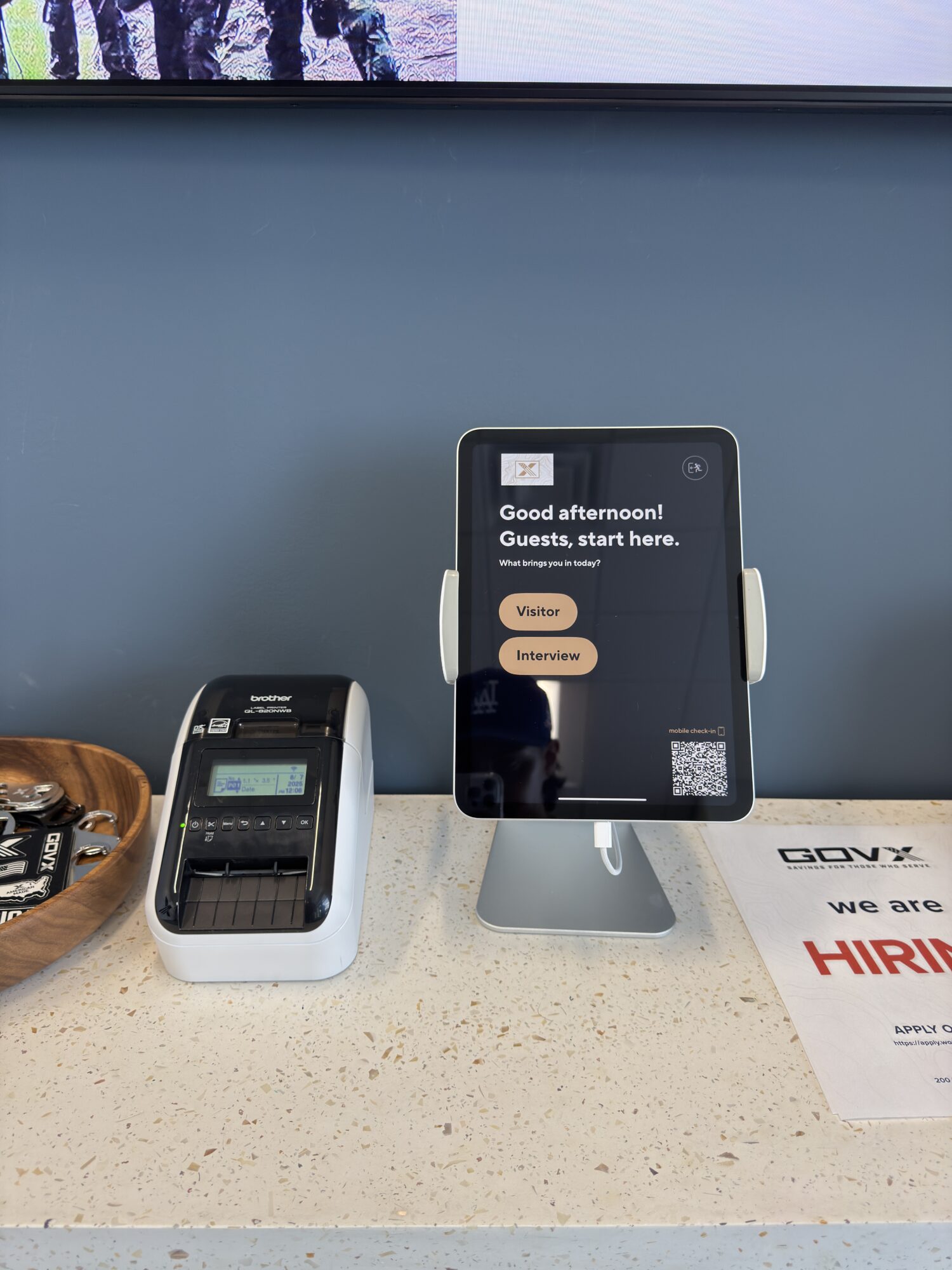 Ipad and mini printer for guest access at Gov X